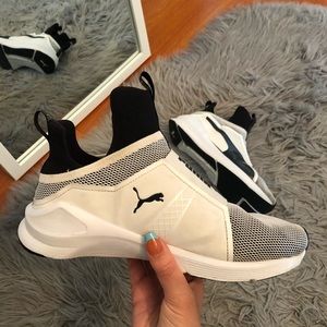 puma no lace trainers